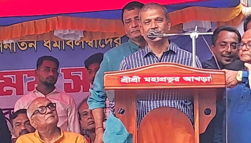 কখনো কোনদিন রাজনৈতিক দলের ফাঁদে পা দেবেন না: আসিফ নজরুল