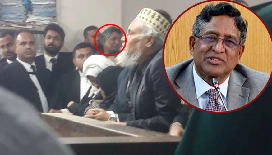 কাঠগড়ায় দাঁড়িয়ে অঝোরে কাঁদলেন সাবেক কৃষিমন্ত্রী রাজ্জাক