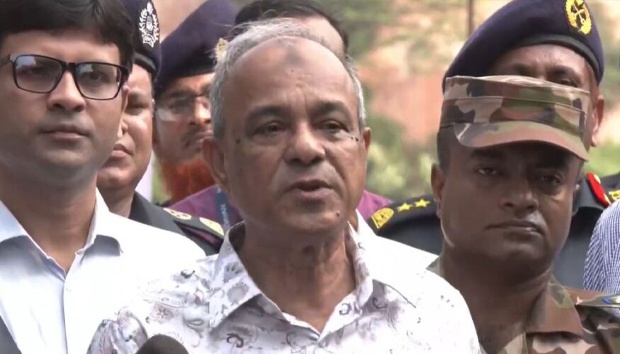 রাস্তায় না, সোহরাওয়ার্দী উদ্যানে আন্দোলন করুন: স্বরাষ্ট্র উপদেষ্টা